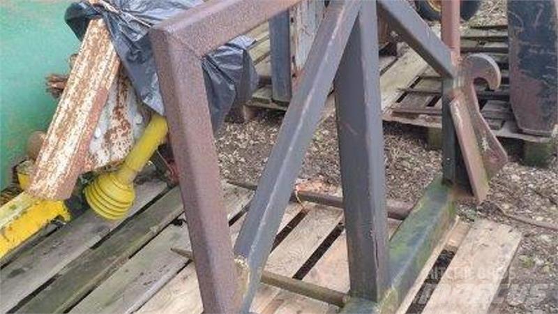  Ålø Priključci za prednji utovarivač