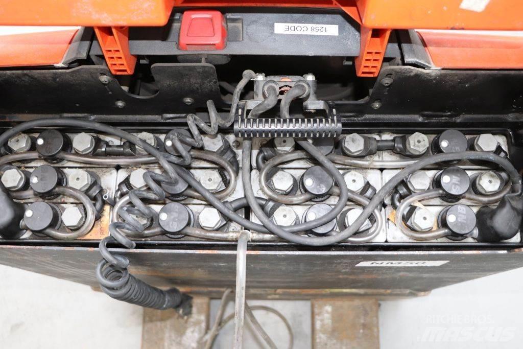 BT LWE140 Nisko podizni električni viličar