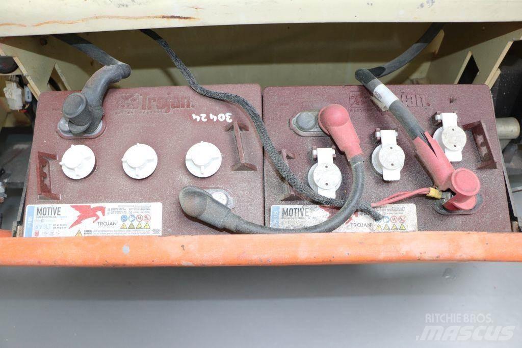 JLG 3246 ES Škaraste platforme