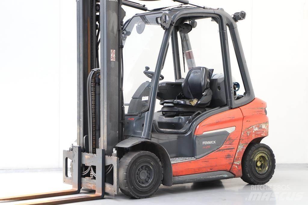 Linde H25T-01 Plinski viličari