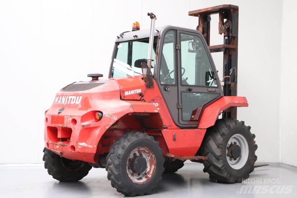 Manitou M30-4 Terenski viličar