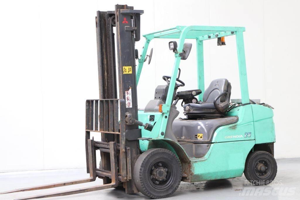 Mitsubishi FG25NT Plinski viličari