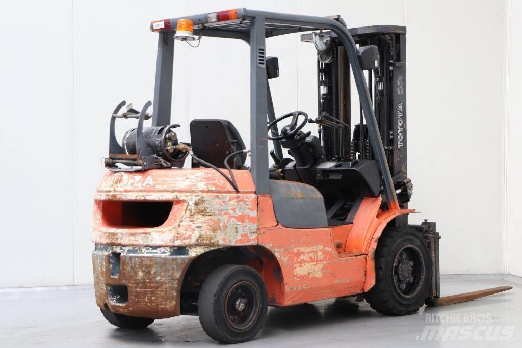 Toyota 02-7FGF30 Plinski viličari