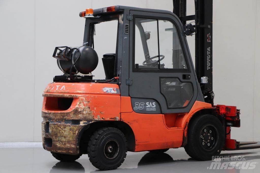 Toyota 02-7FGJF35 Plinski viličari