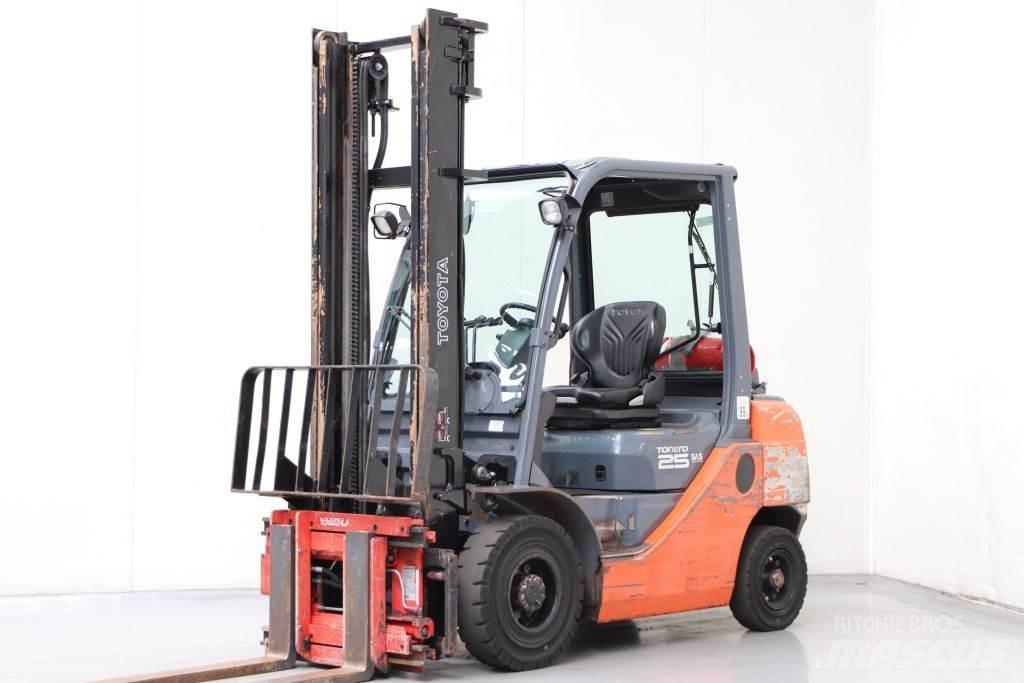 Toyota 02-8FGF25 Plinski viličari