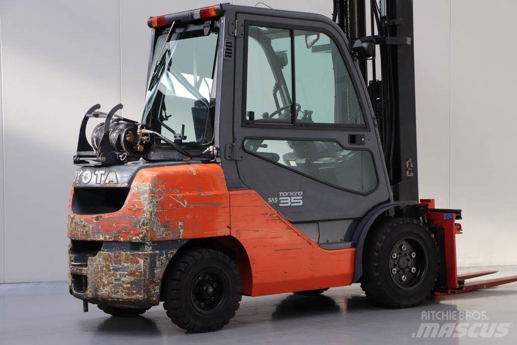 Toyota 02-8FGJF35 Plinski viličari