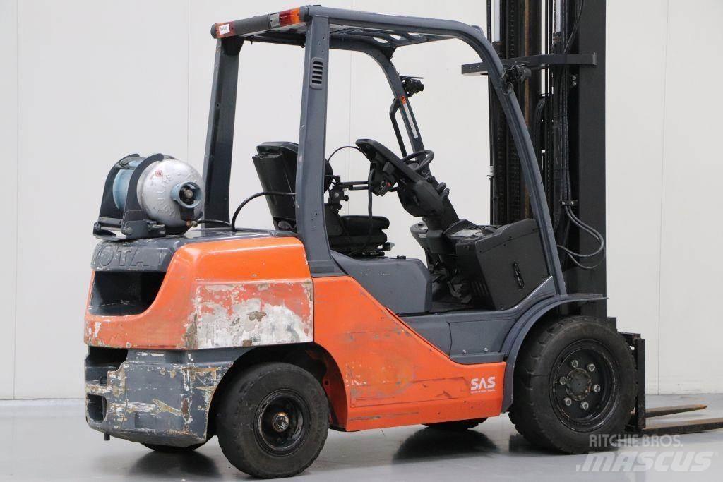 Toyota 02-8FGJF35 Plinski viličari