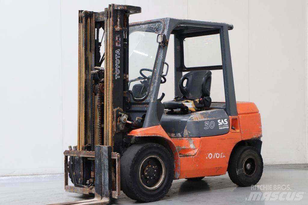 Toyota 62-7FDF30 Dizelski viličari