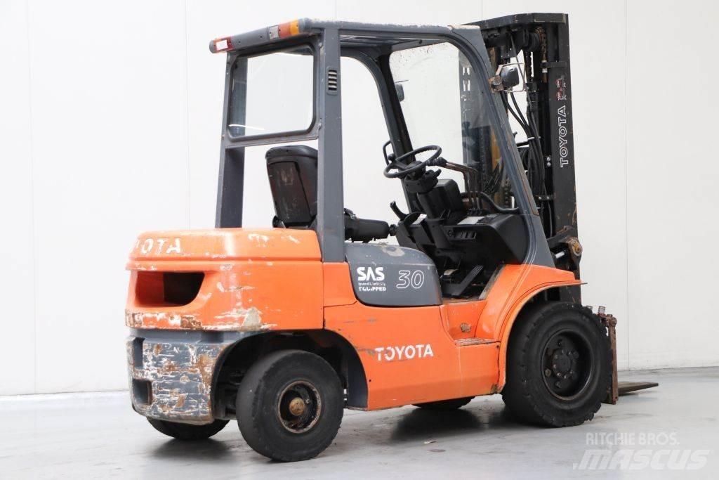 Toyota 62-7FDF30 Dizelski viličari