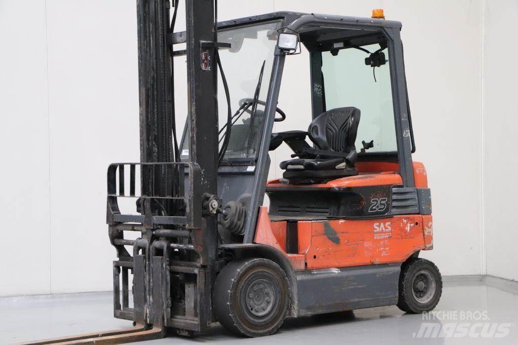 Toyota 7FBMF25 Električni viličari