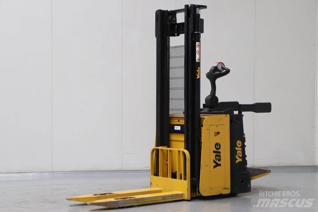Yale MS12X Ručni električni viličar