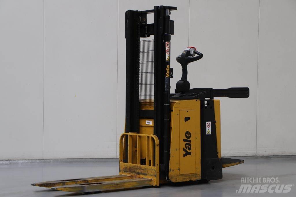 Yale MS12X Ručni električni viličar