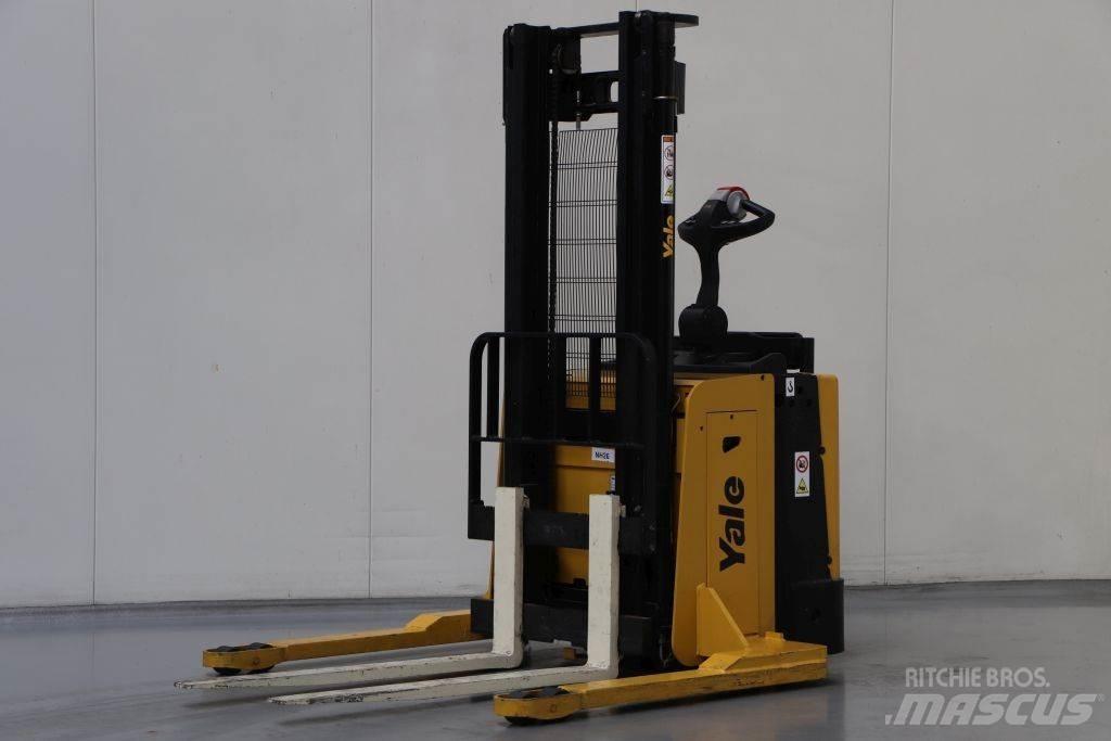 Yale MS15X Ručni električni viličar