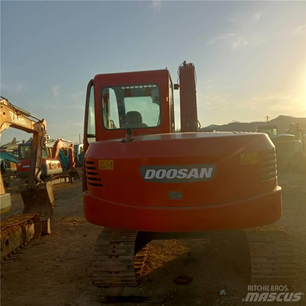 Doosan DH 70 Bageri gusjeničari