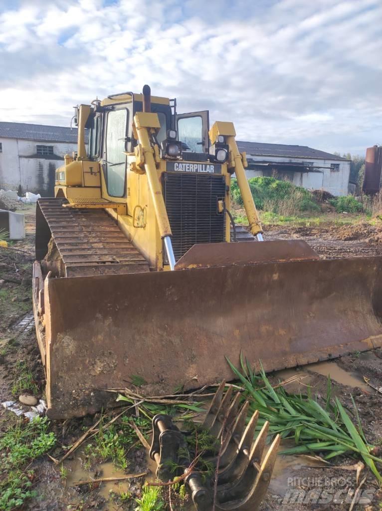 CAT D 6 R LGP II Buldožeri gusjeničari