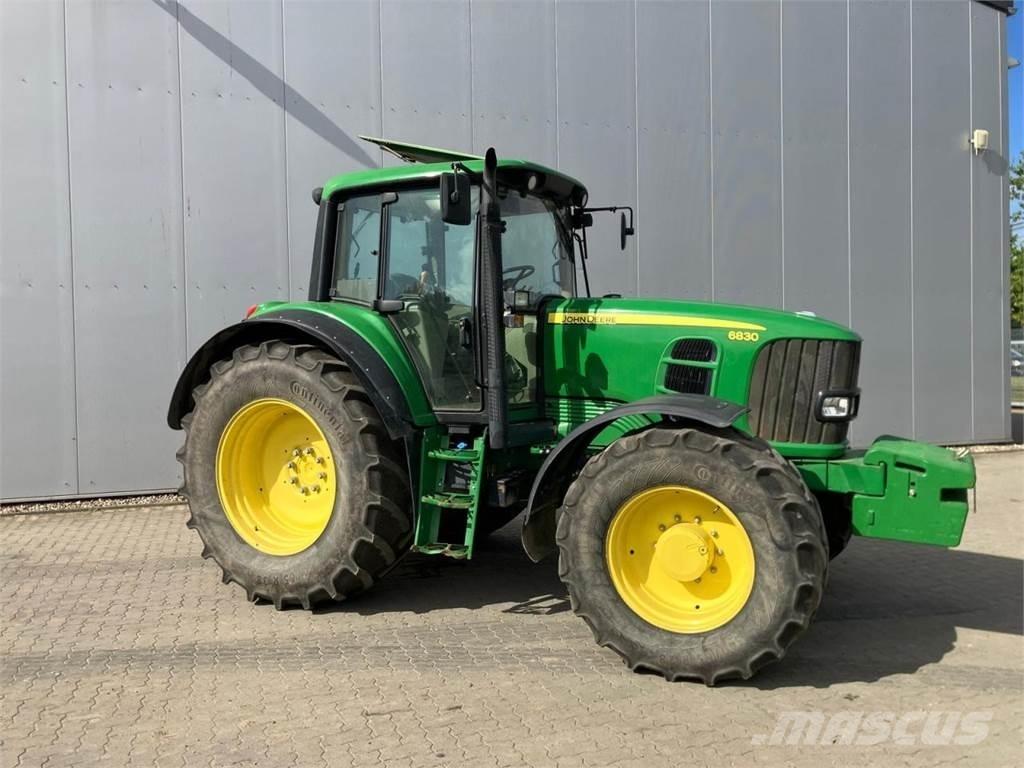 John Deere 6830 Traktori