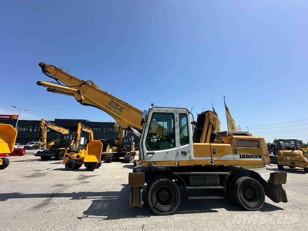 Liebherr A 924 Bageri za manipuliranje materijalom / otpadom