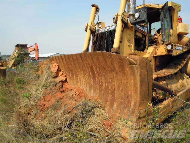 CAT D 8 L Buldožeri gusjeničari