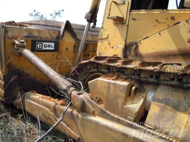 CAT D 8 L Buldožeri gusjeničari