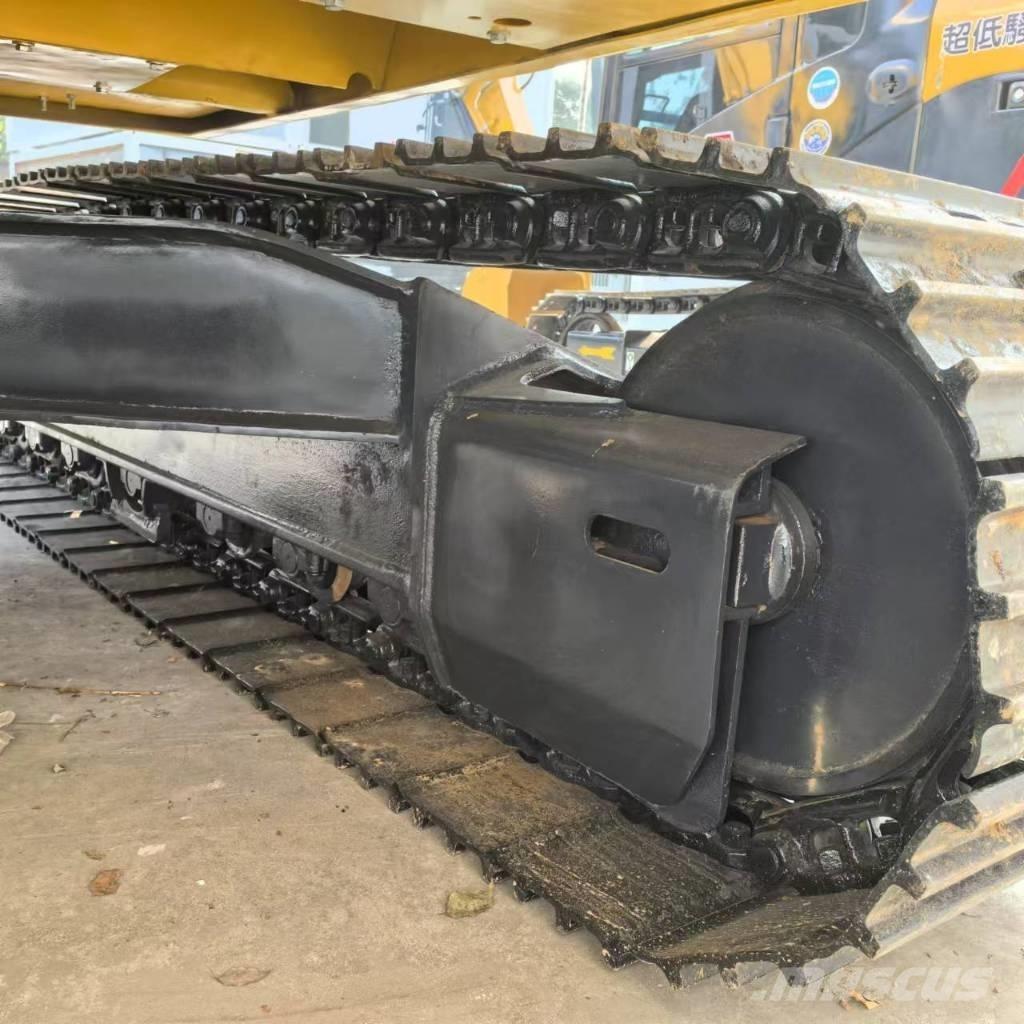 Komatsu PC 130-7 Bageri gusjeničari