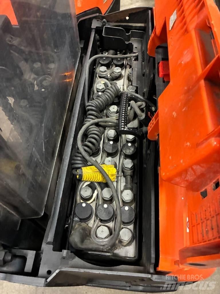 Toyota SWE120L Ručni električni viličar