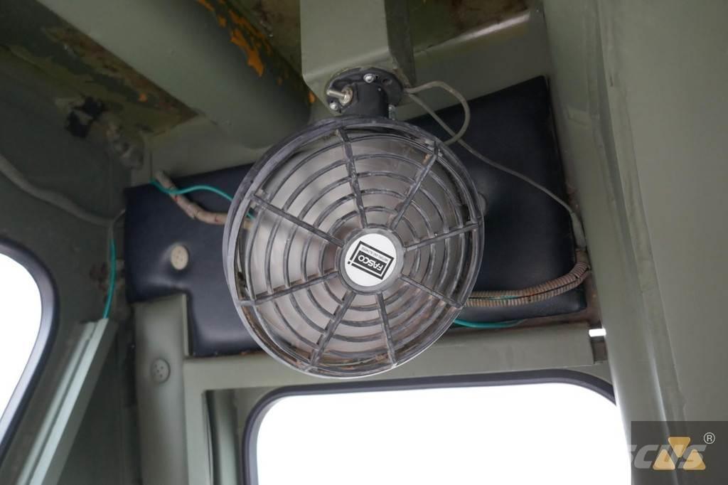 CAT D7G Ex-army Buldožeri gusjeničari