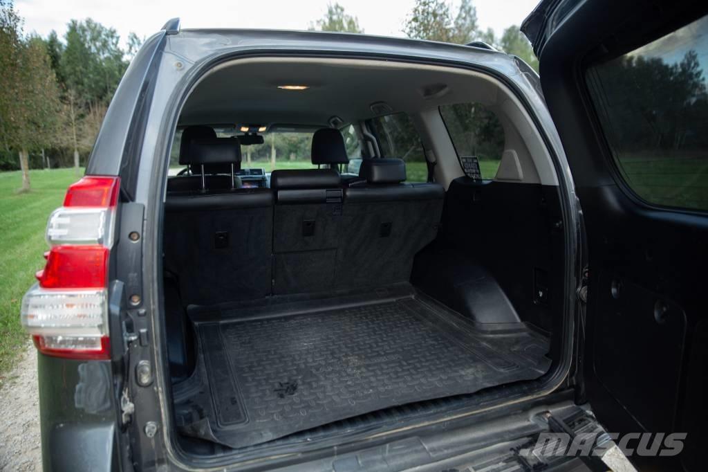 Toyota Landcruiser Automobili