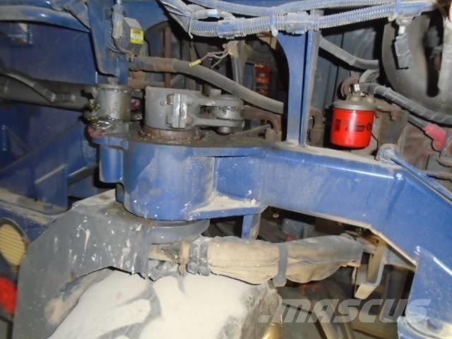Moffett M45 Terenski viličar