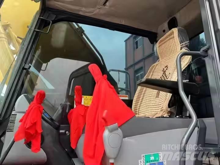 Komatsu PC 200 Bageri gusjeničari
