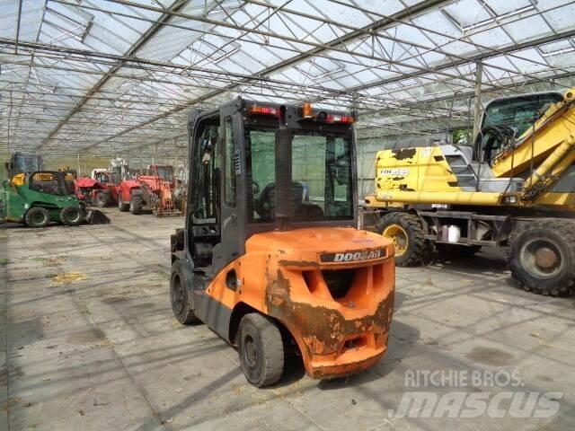 Doosan D35C-7 Dizelski viličari