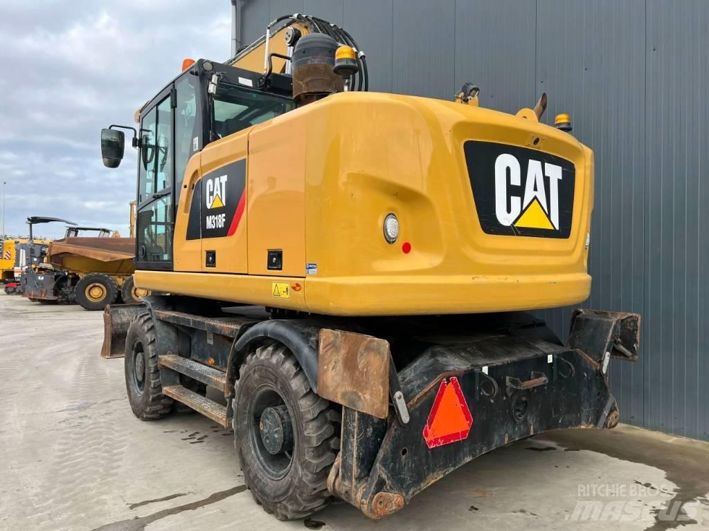 CAT M318F Bageri na kotačima