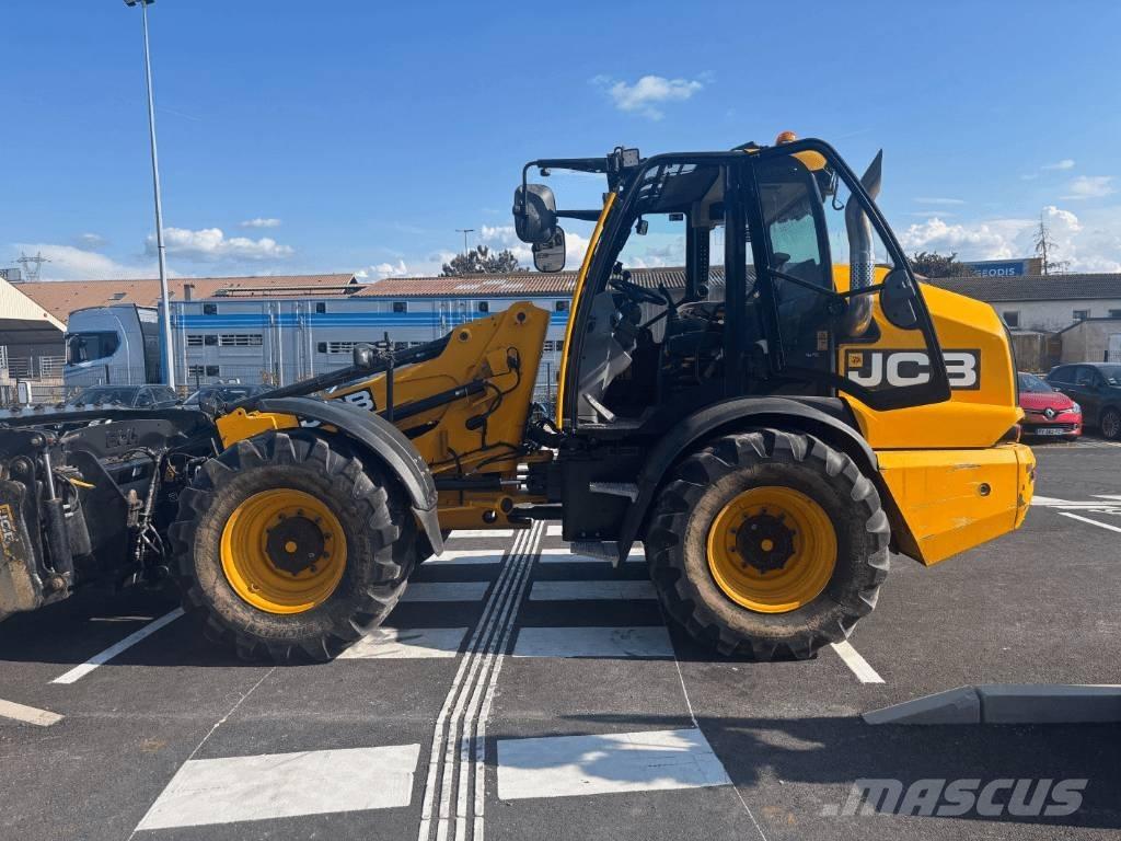 JCB TM 320 S Poljoprivredni teleskopski utovarivači