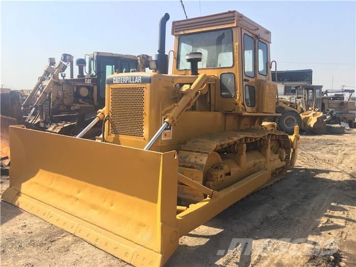CAT D 6 D Buldožeri gusjeničari