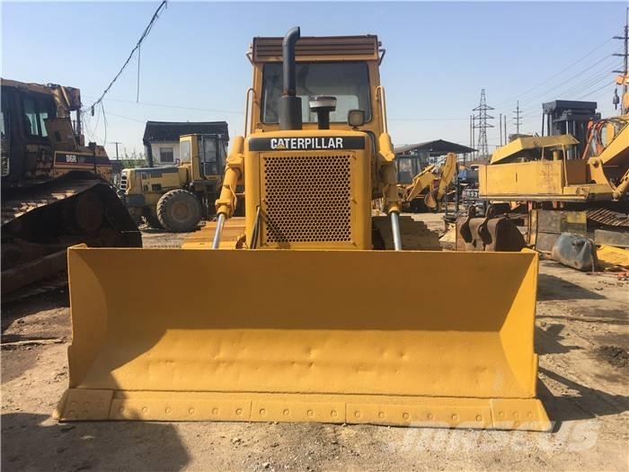 CAT D 6 D Buldožeri gusjeničari