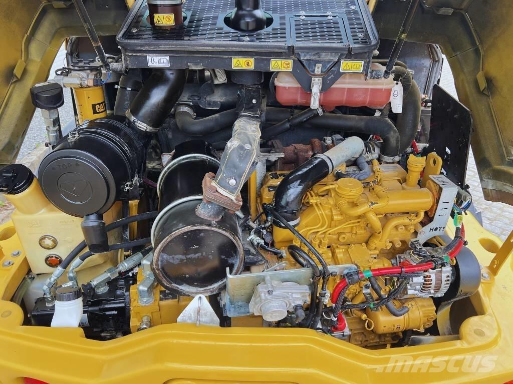 CAT 906 M    2016 Utovarivači na kotačima