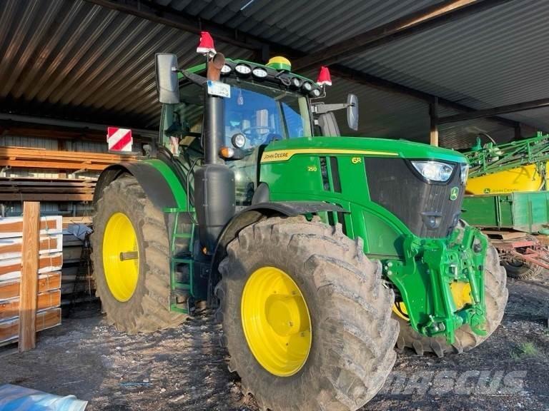 John Deere 6R 250 Traktori