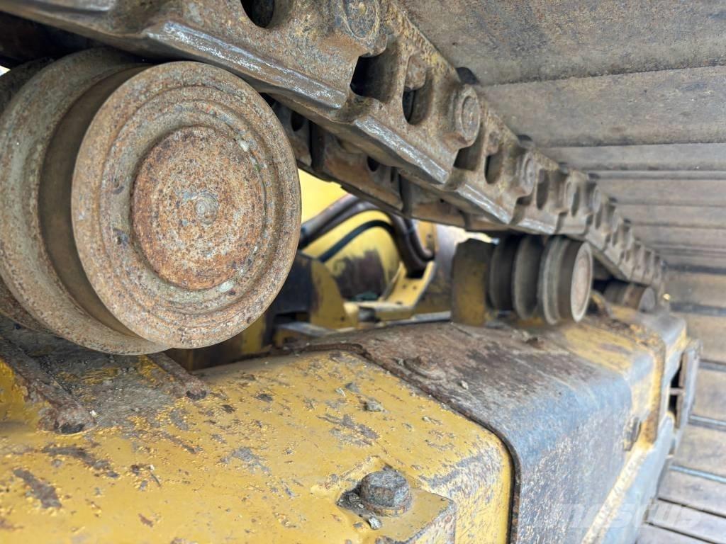 CAT D 6 K 2 LGP Buldožeri gusjeničari