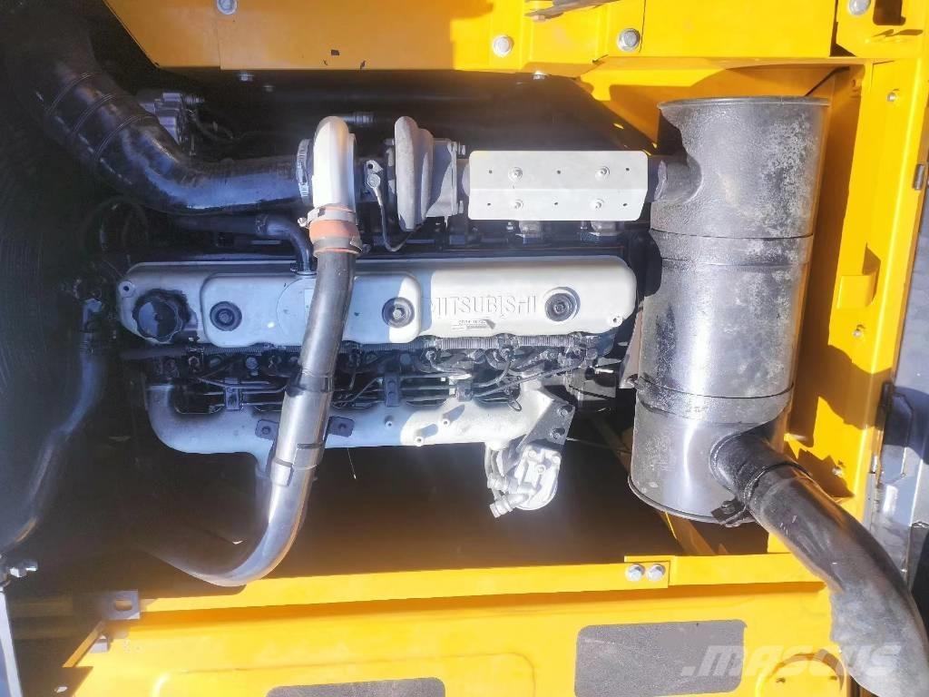 Sany SY215C Bageri gusjeničari