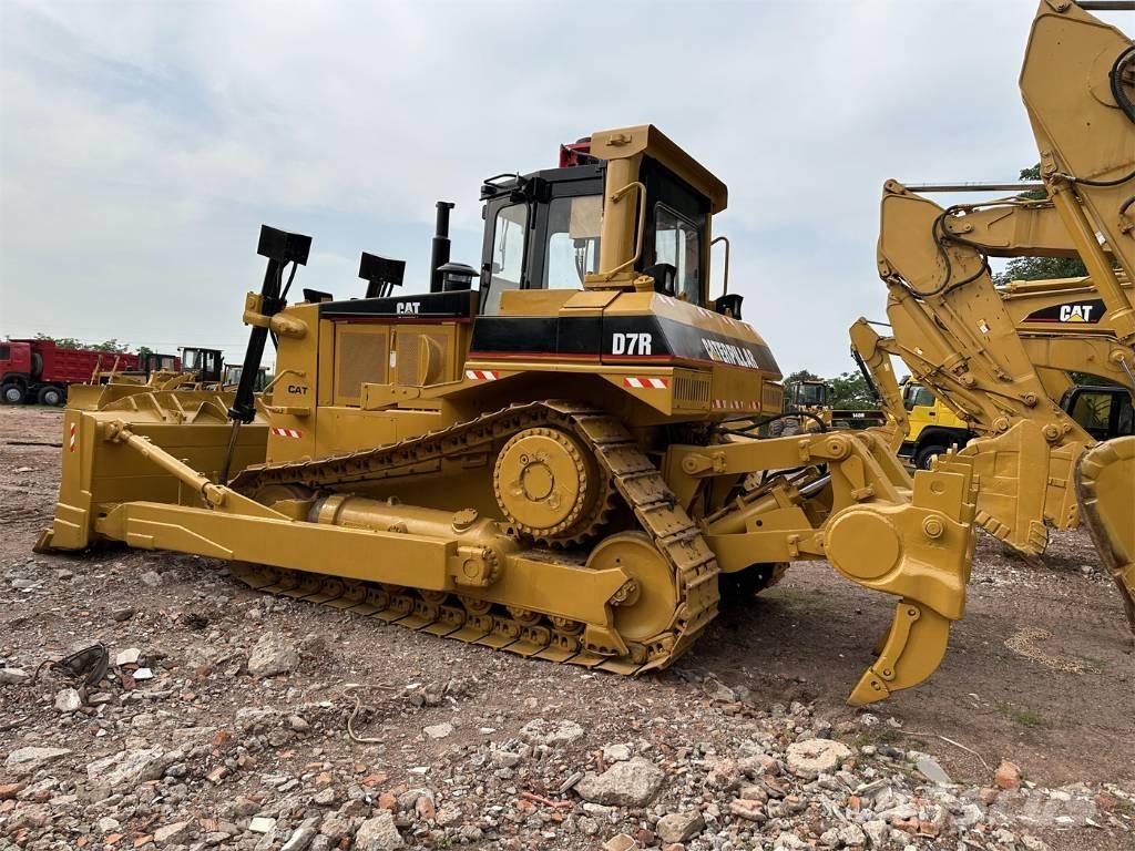 CAT D7R Buldožeri gusjeničari