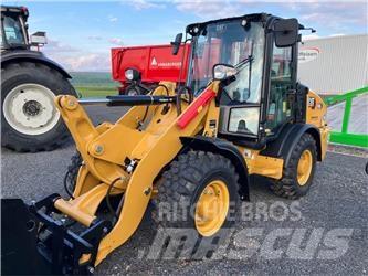 CAT 906 Utovarivači na kotačima