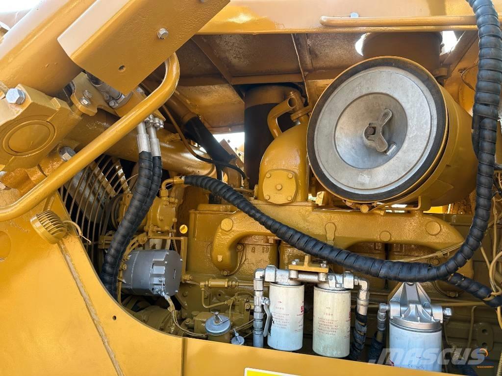 CAT D 7 G Buldožeri gusjeničari
