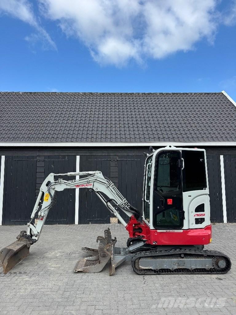 Takeuchi TB 325 R Mini bageri <7t