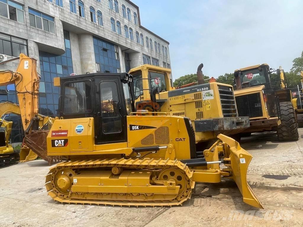 CAT D 5 K Buldožeri gusjeničari