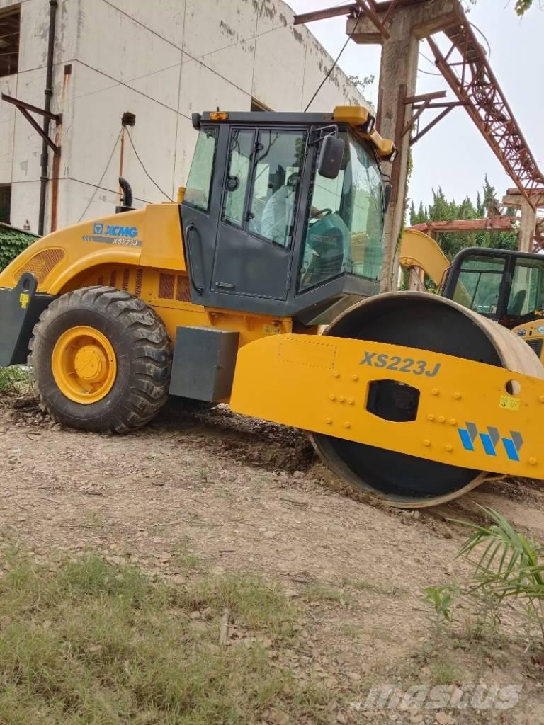 XCMG XS 223 J Valjci sa jednim bubnjem