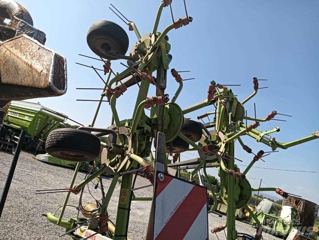 CLAAS Volto 900 T Okretači i sakupljači sijena