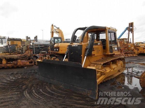 CAT D6G Buldožeri gusjeničari