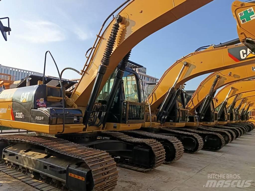 CAT CAT320DL Midi bageri 7t – 12t