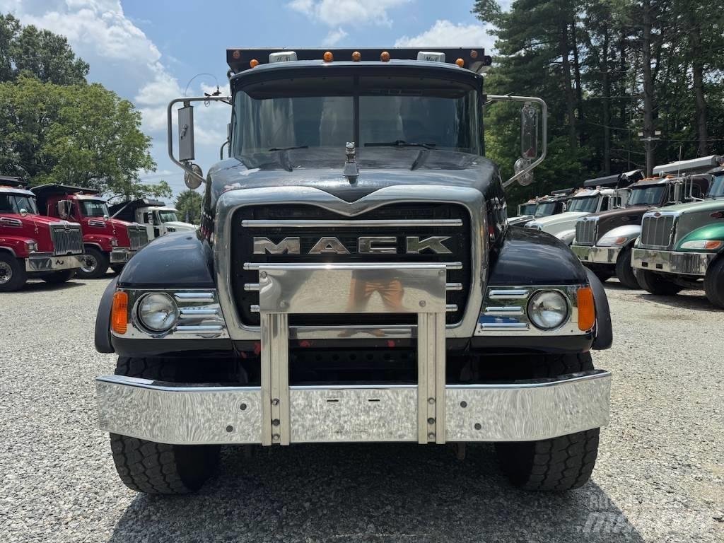 Mack Granite CV 713 Kiper kamioni