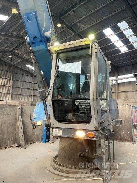 Fuchs AHL 831 D Bageri za manipuliranje materijalom / otpadom
