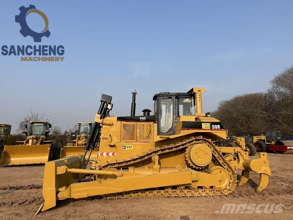 CAT D 8 R Buldožeri gusjeničari